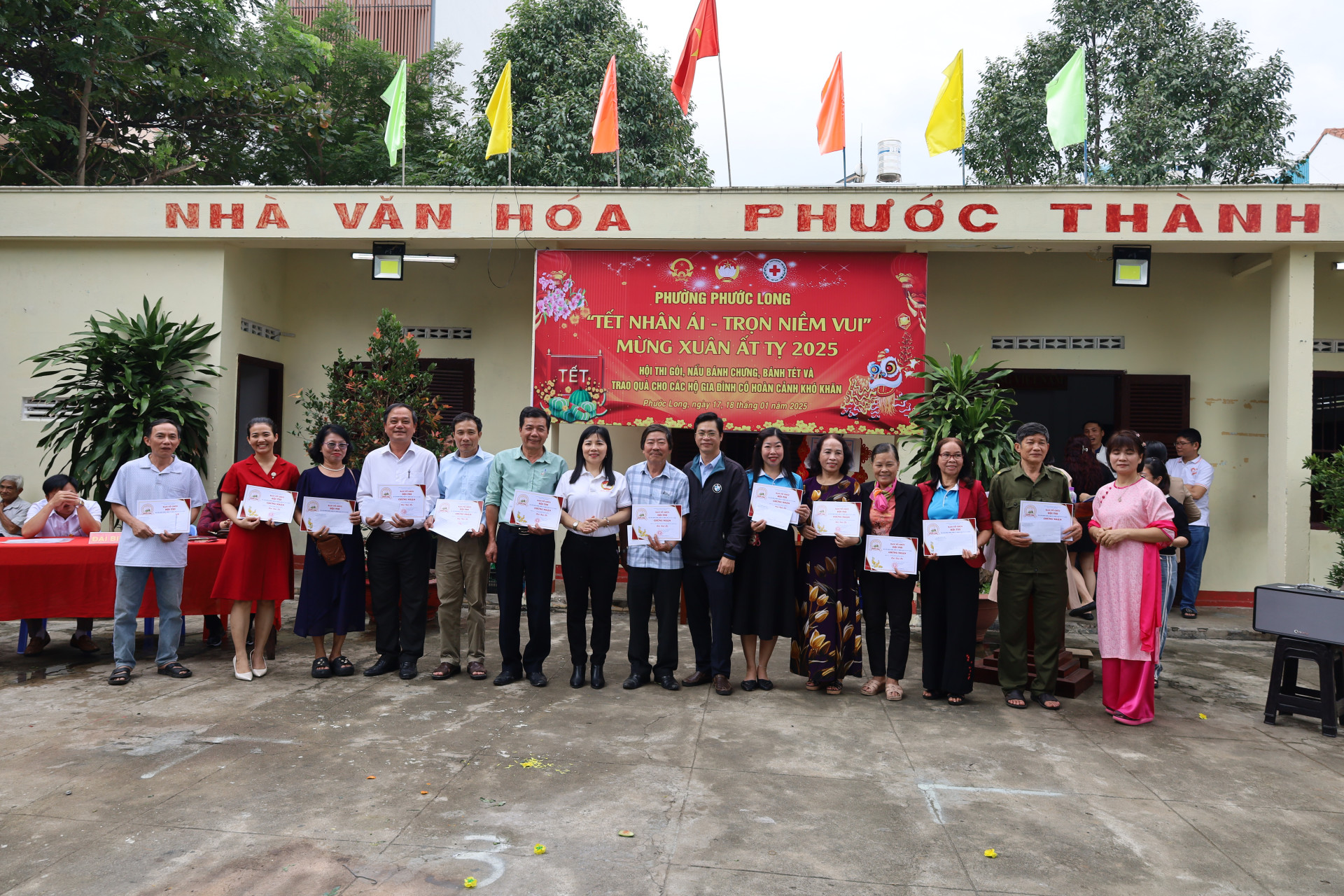 Các đội đạt giải ba.